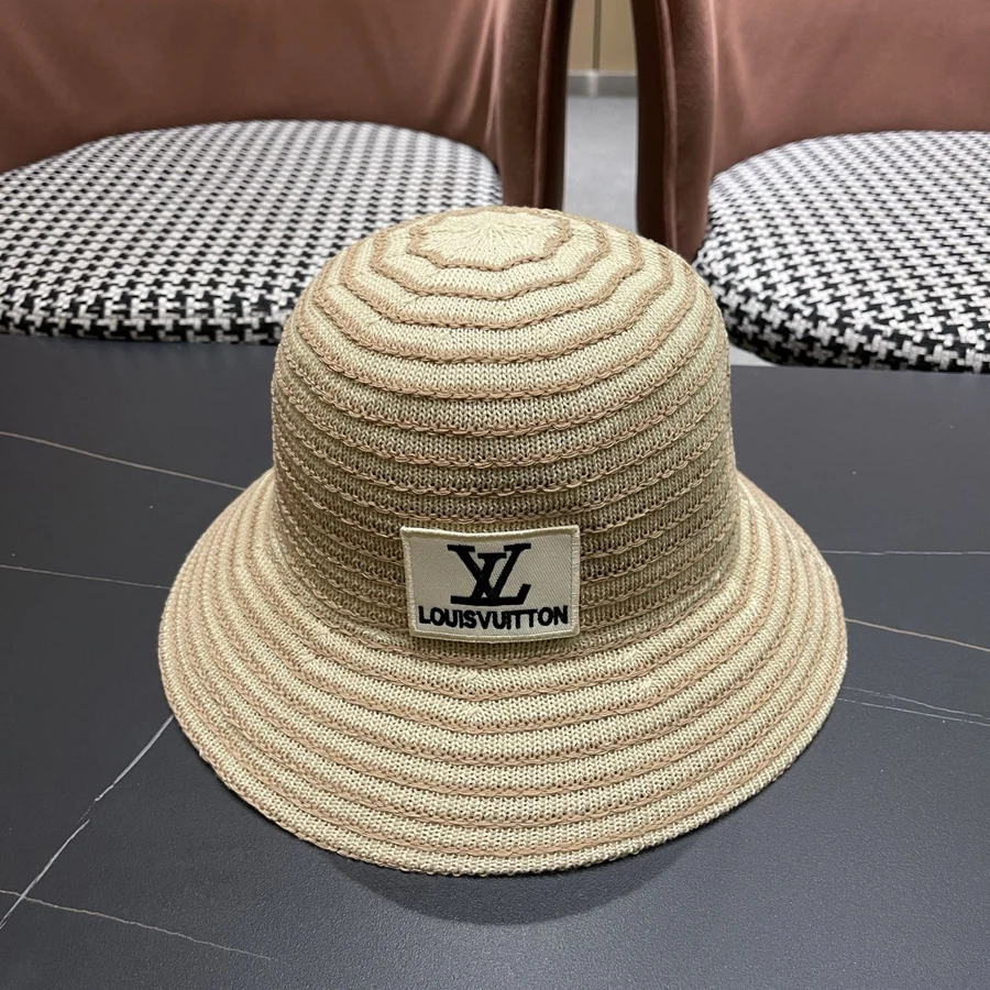 Louis Vuitton hat 064