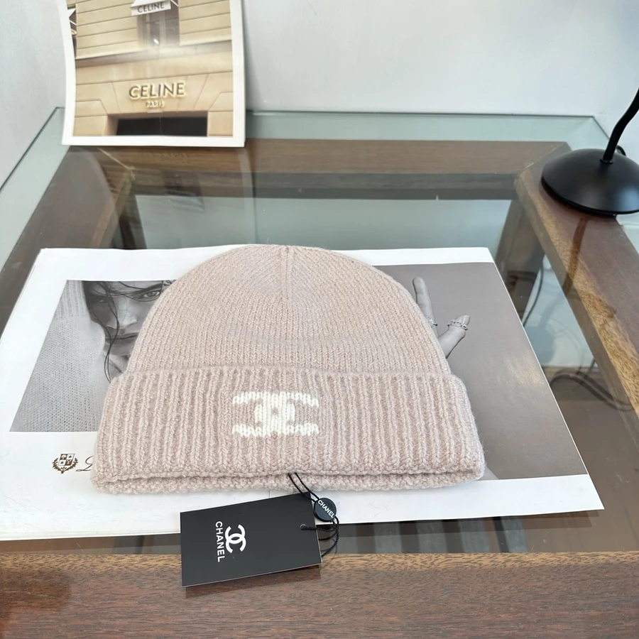 Celine hat 057