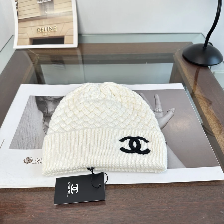 Celine hat 052
