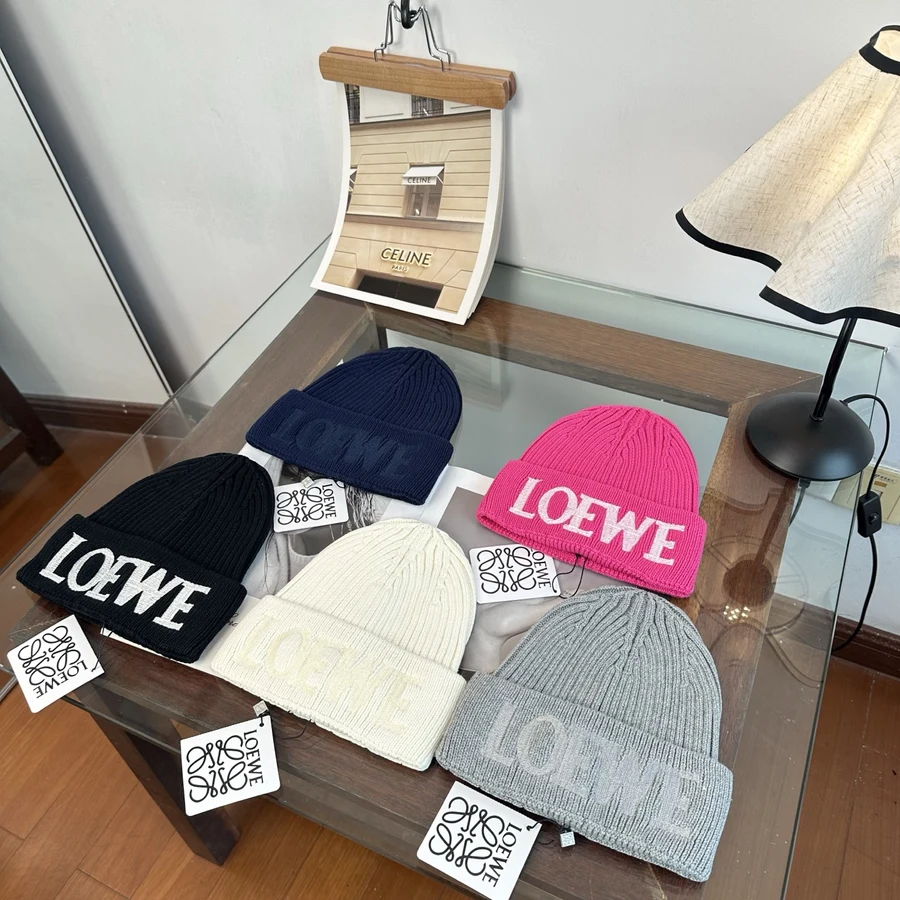 Celine hat 038
