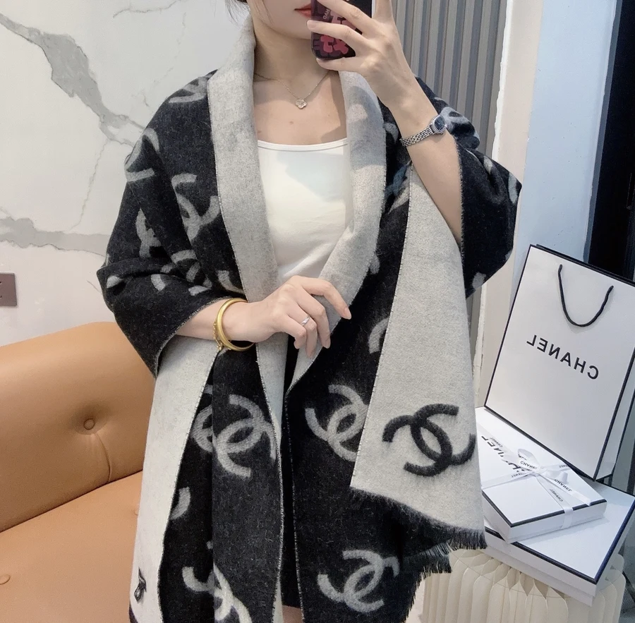 Chanel scarf 0076