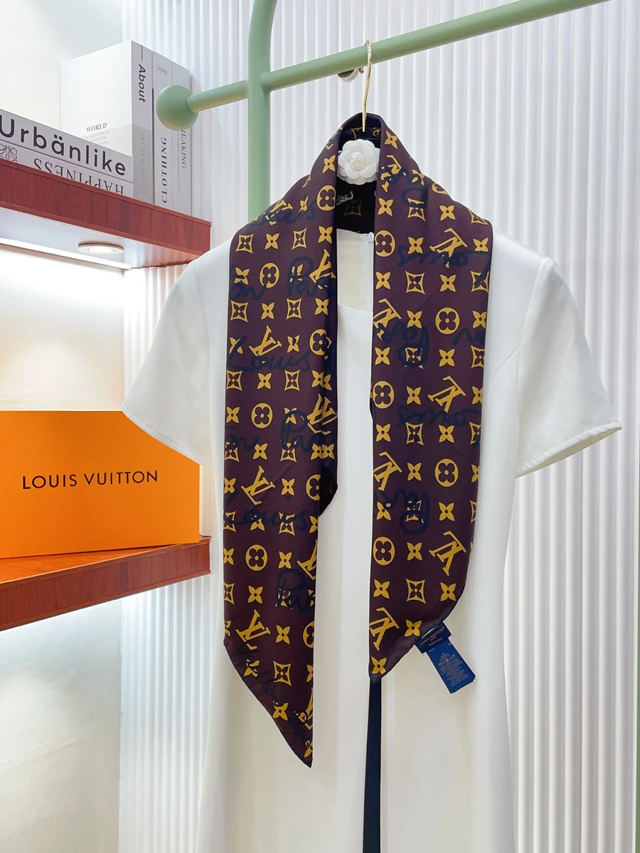 Louis Vuitton scarf 0062