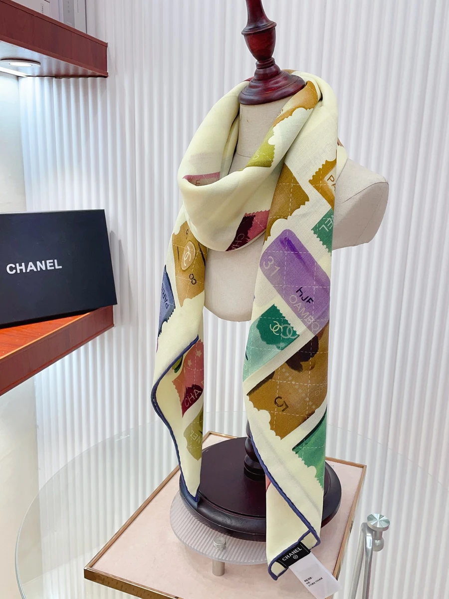 Chanel scarf 0049