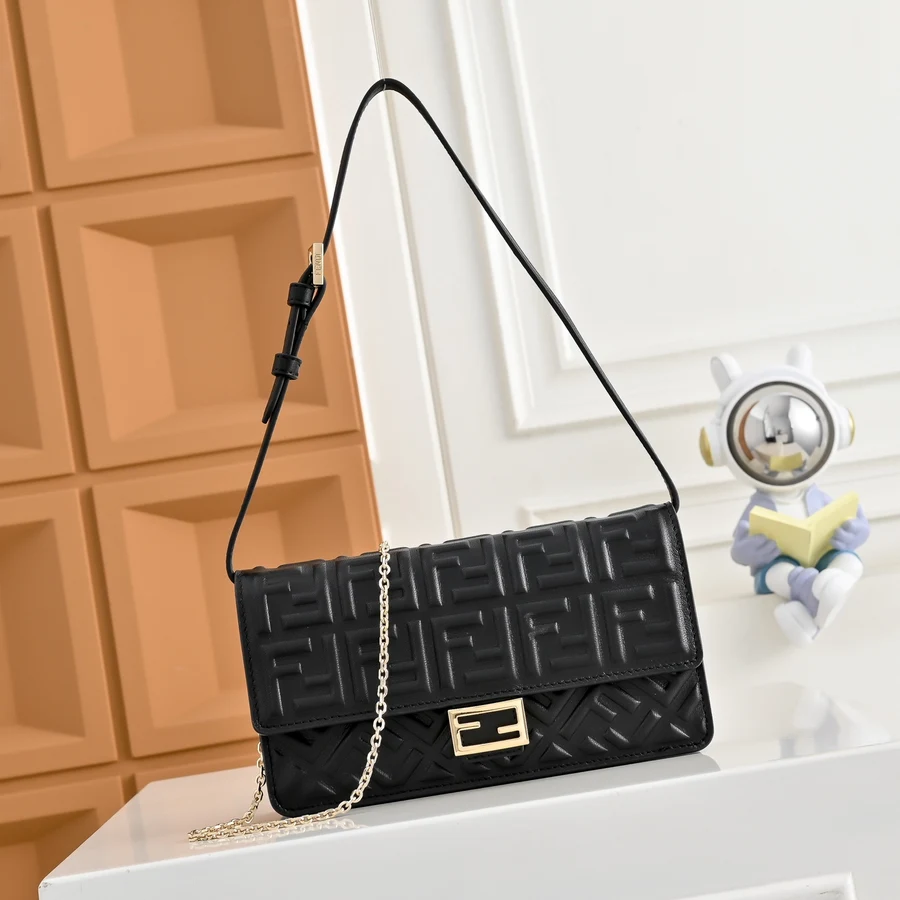 Fendi FENDI 032