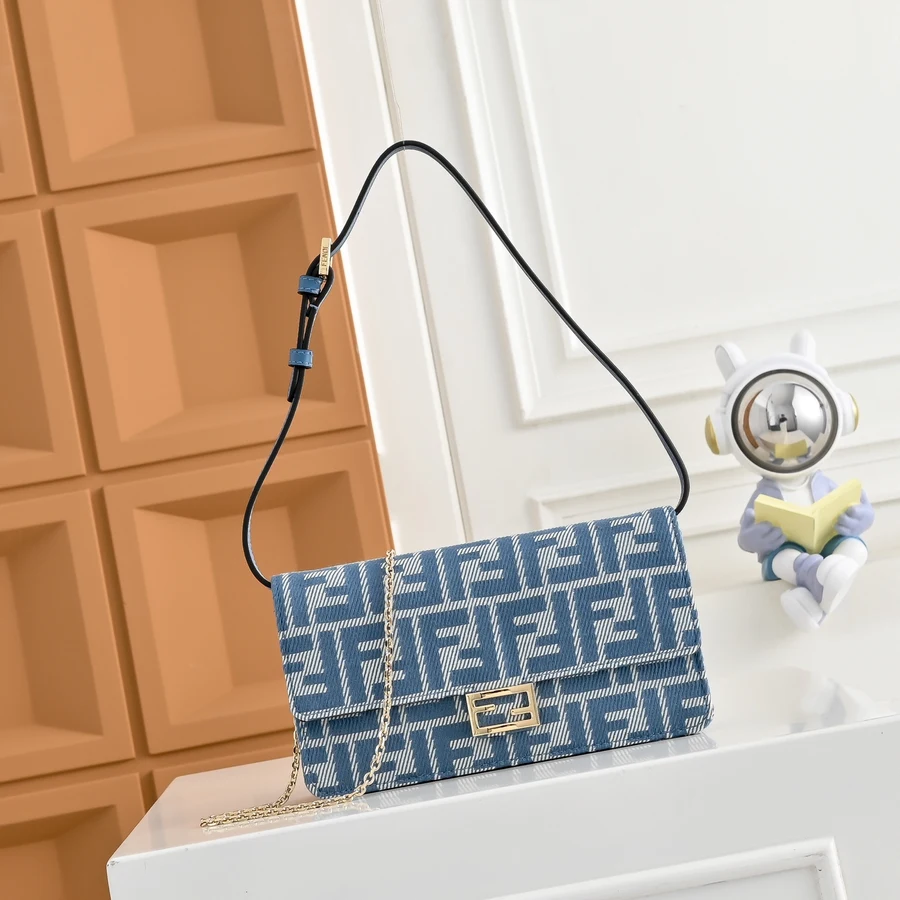 Fendi FENDI 031