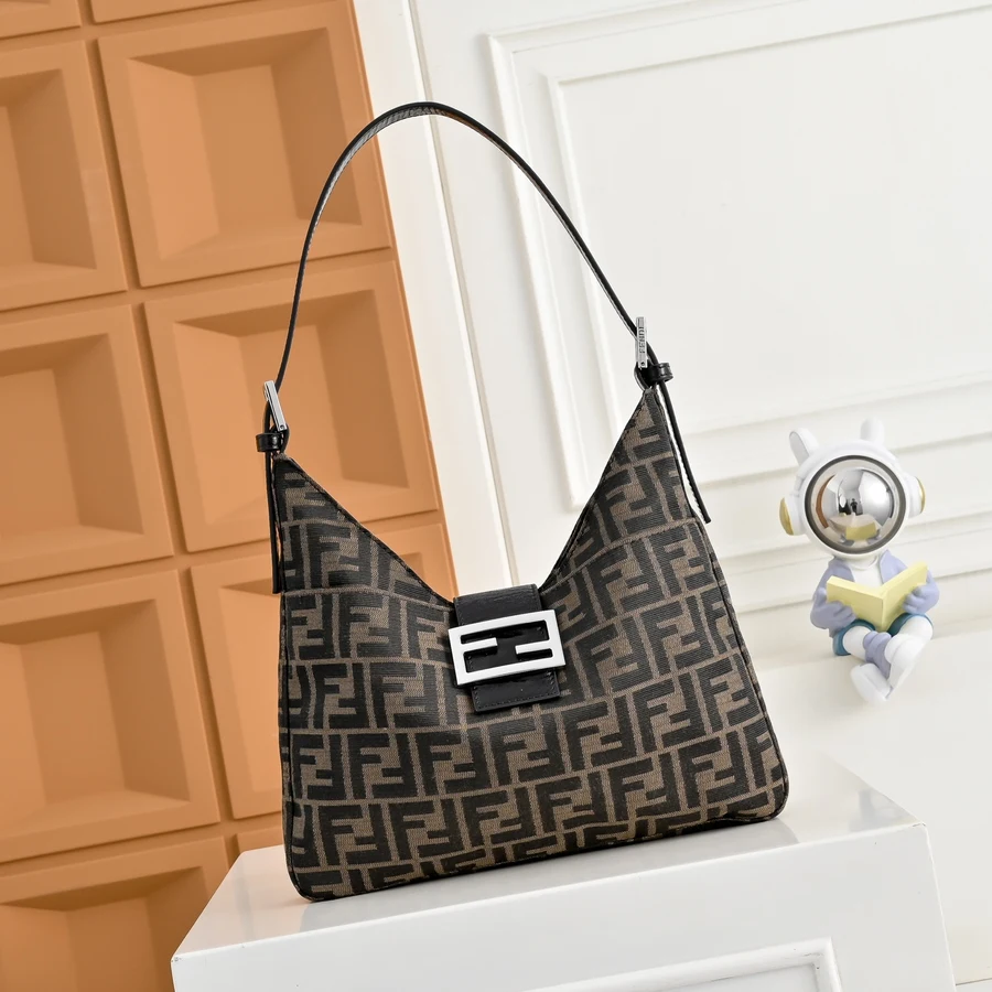 Fendi FENDI 022