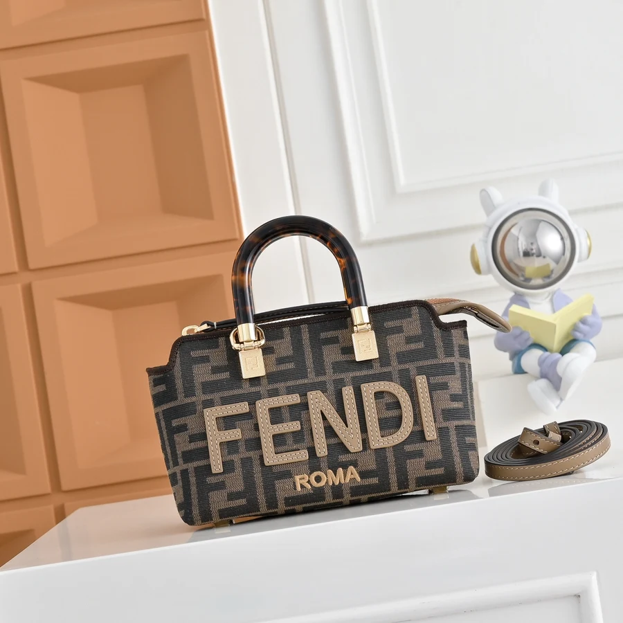 Fendi FENDI 021