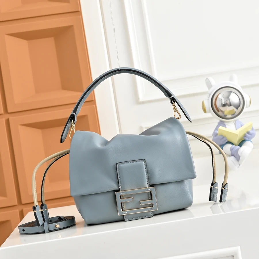 Fendi FENDI 011