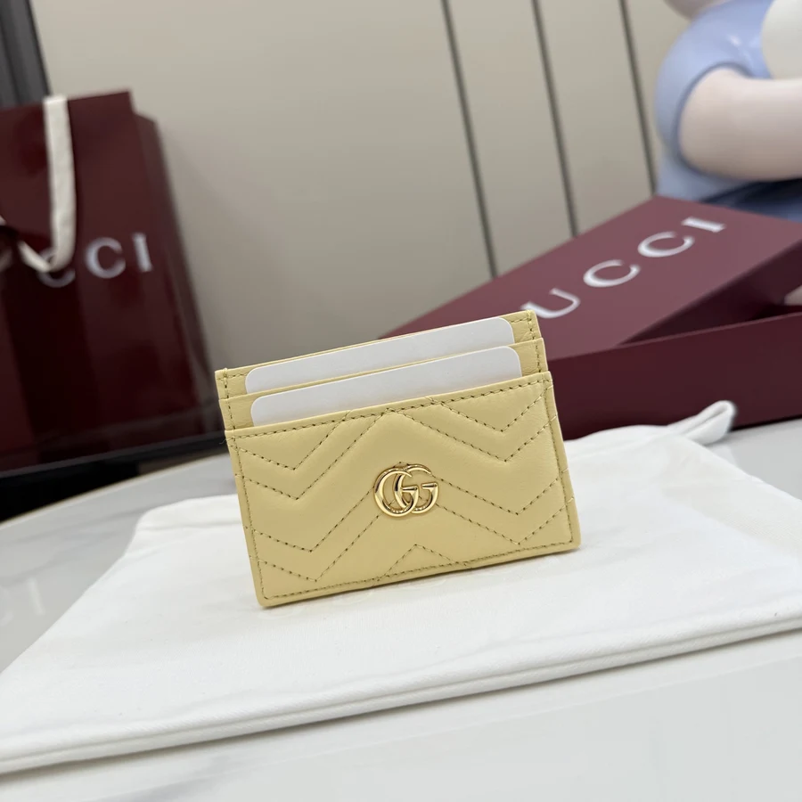 Gucci GUCCI 008