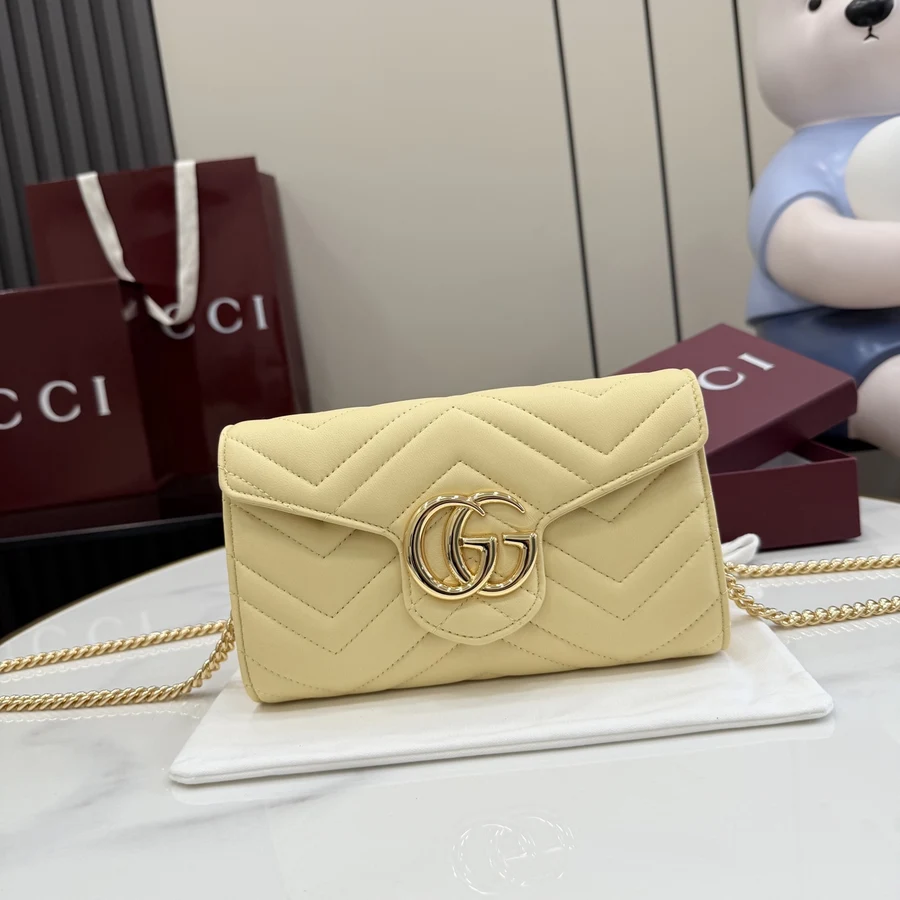 Gucci GUCCI 004
