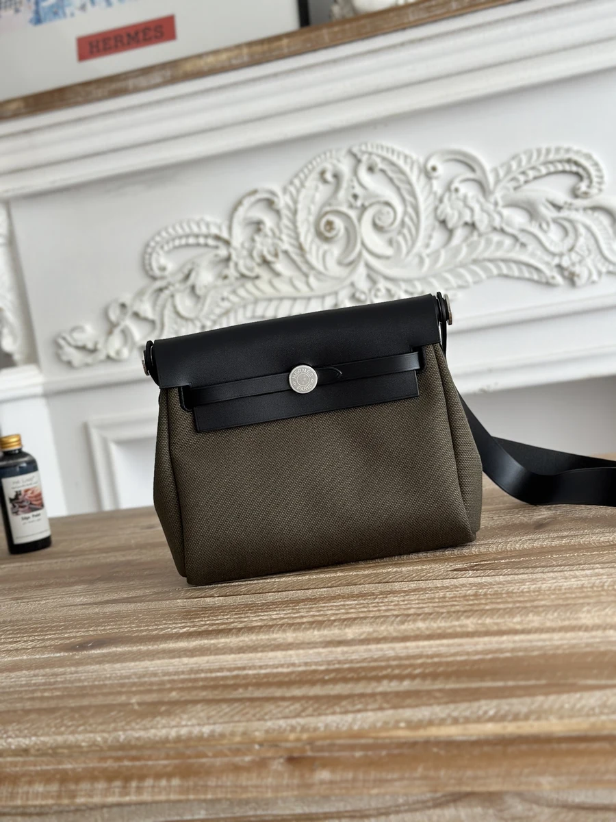 Hermès HERMES 010
