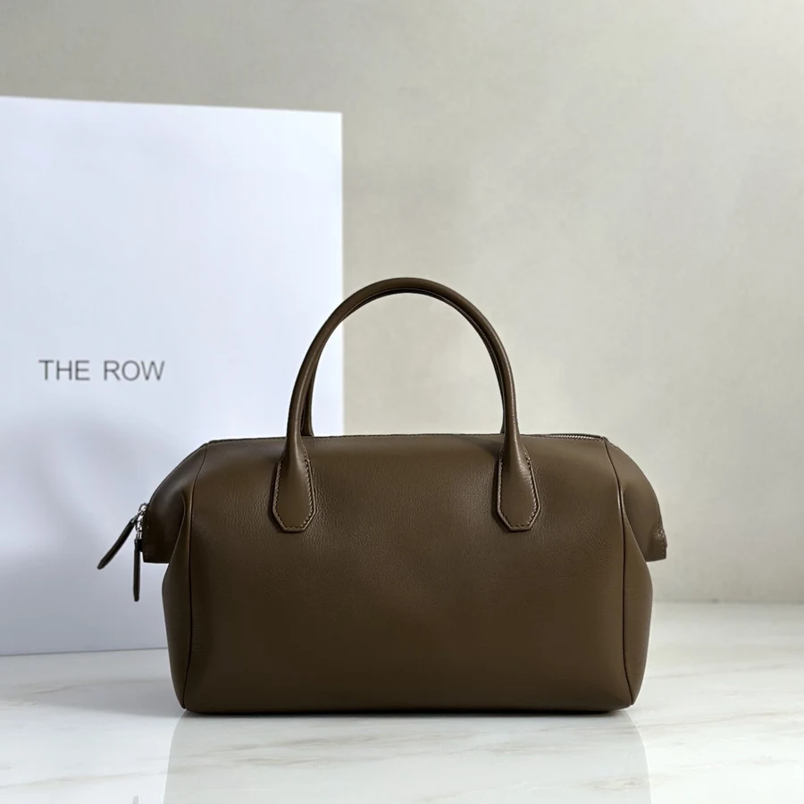 The Row 252994039