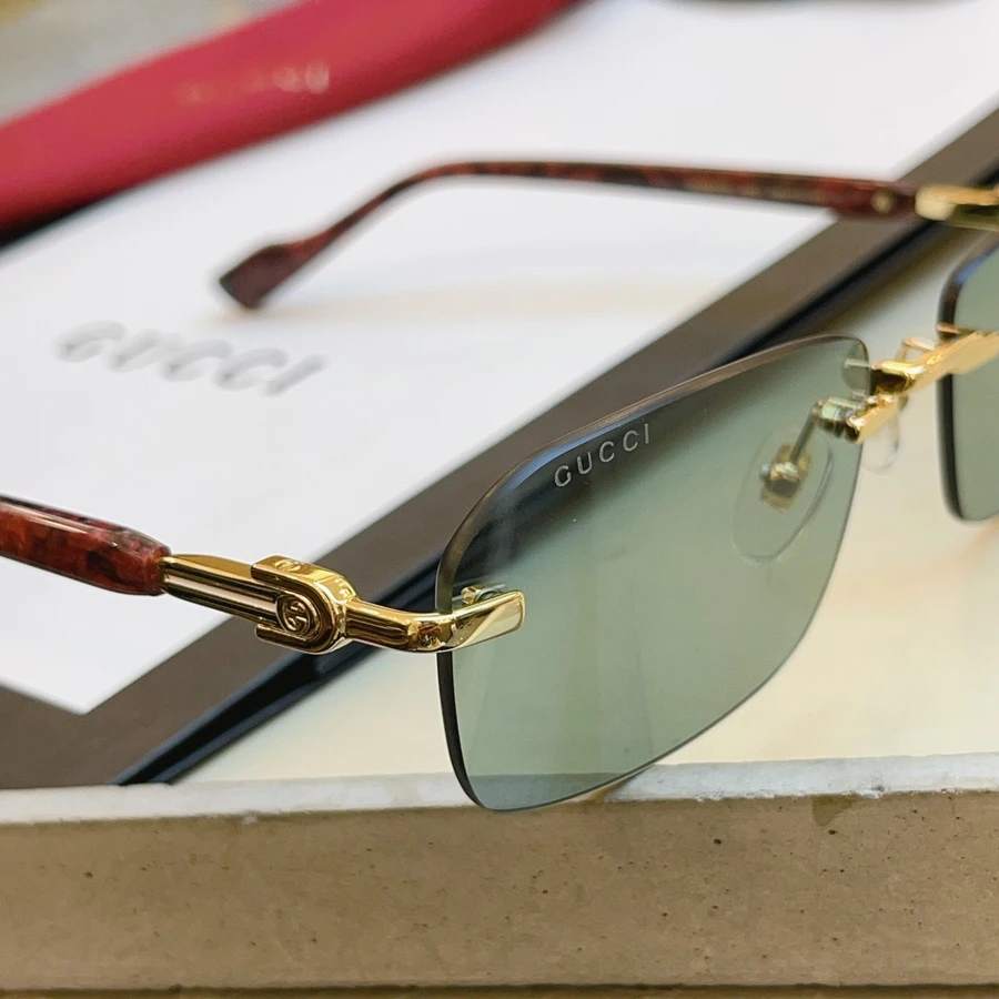 Gucci Glasses820