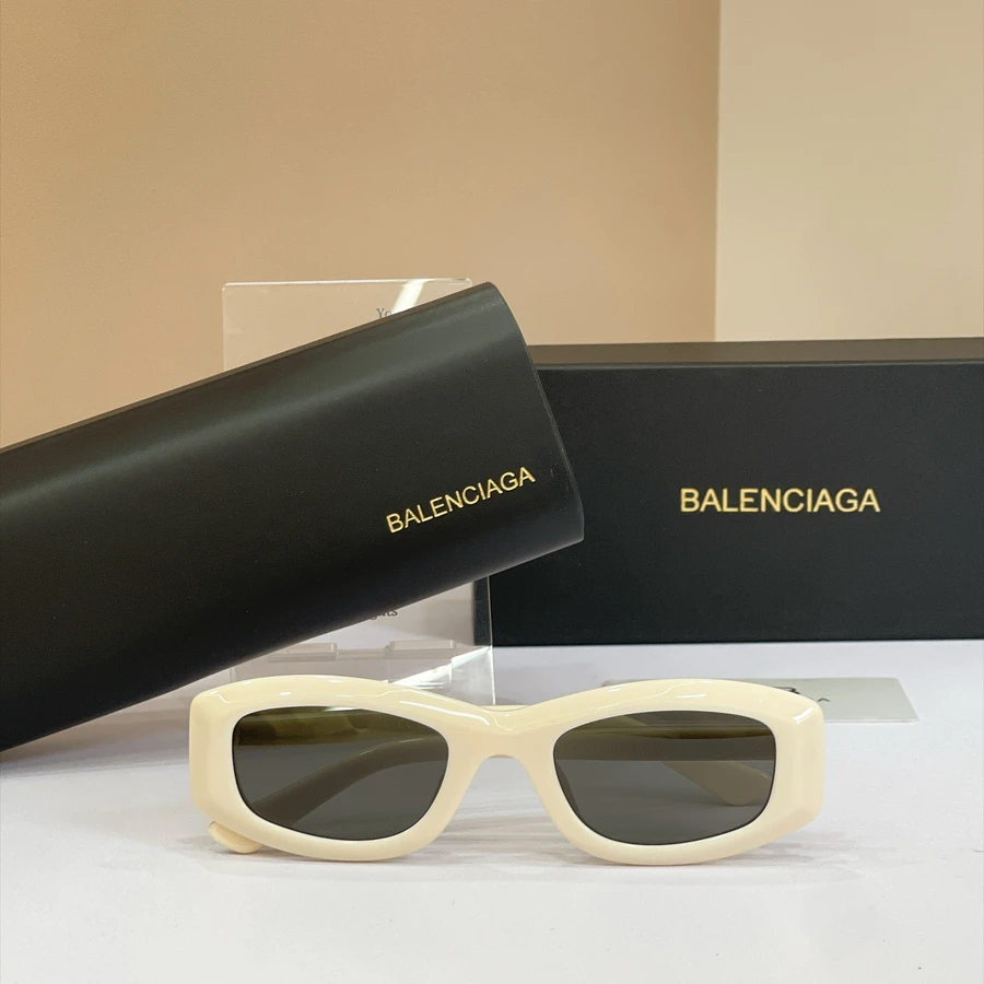 Balenciaga Glasses770
