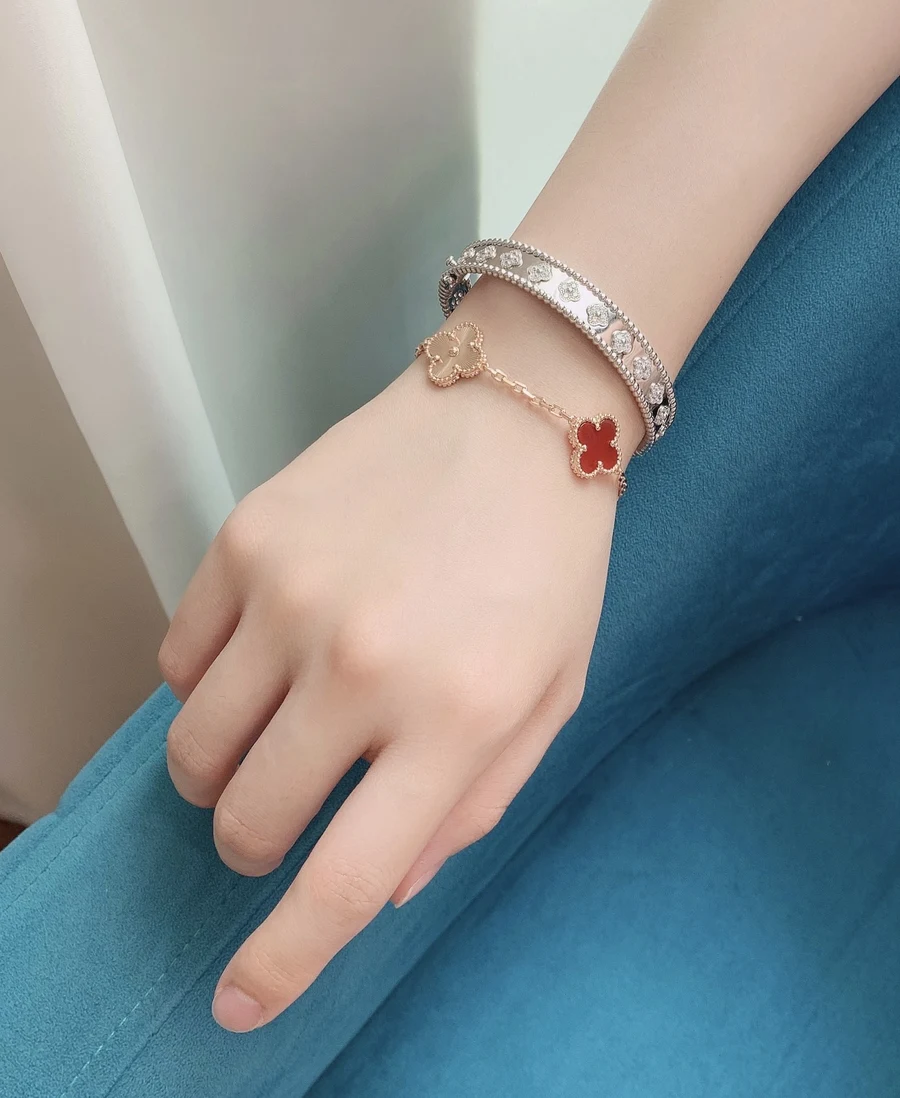 Van Cleef & Arpels VCA 0035