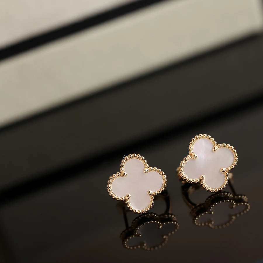 Van Cleef & Arpels VCA 0026