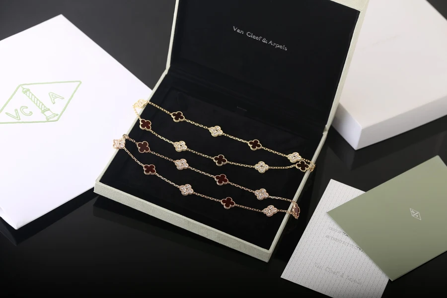 Van Cleef & Arpels VCA 0018