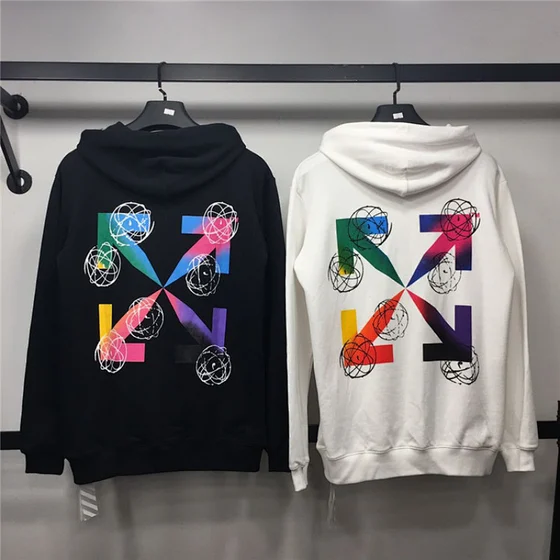 Off-White Clothing 8882